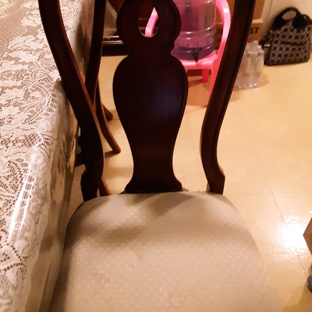 Dining Kitchen Table - Picture 4 of 4